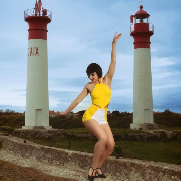 NWOT Pinup French Designer Swimsuit, Unworn size US Small / European 36 - Picture 2 of 7